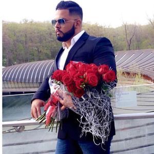 Meet your Posher, Cesar